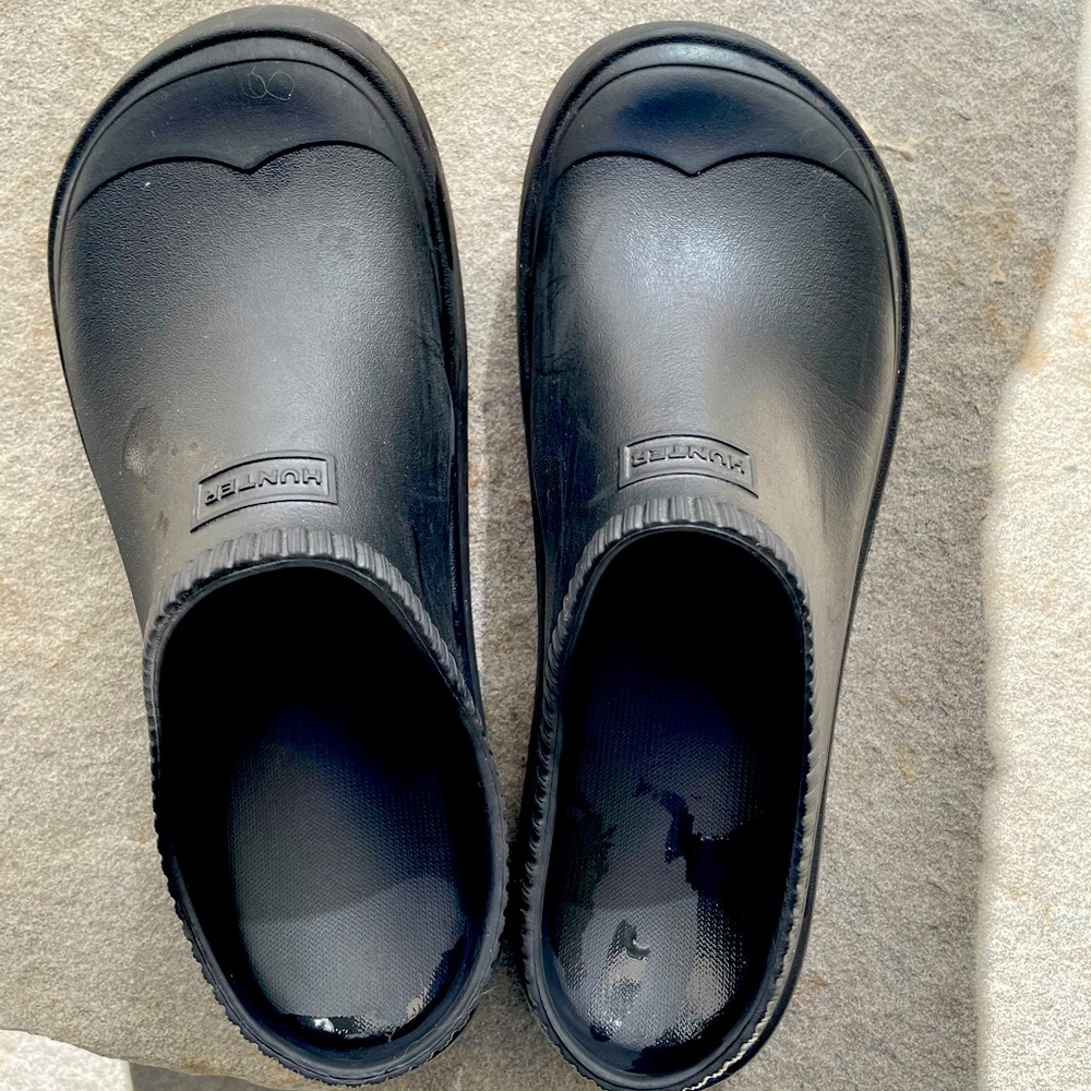Like new, Hunter Black water-proof garden clogs !